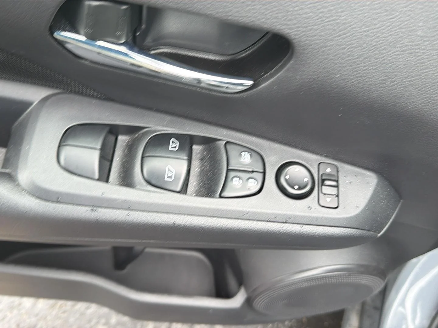 Used 2023 Gray/Super Black Nissan SV image 16