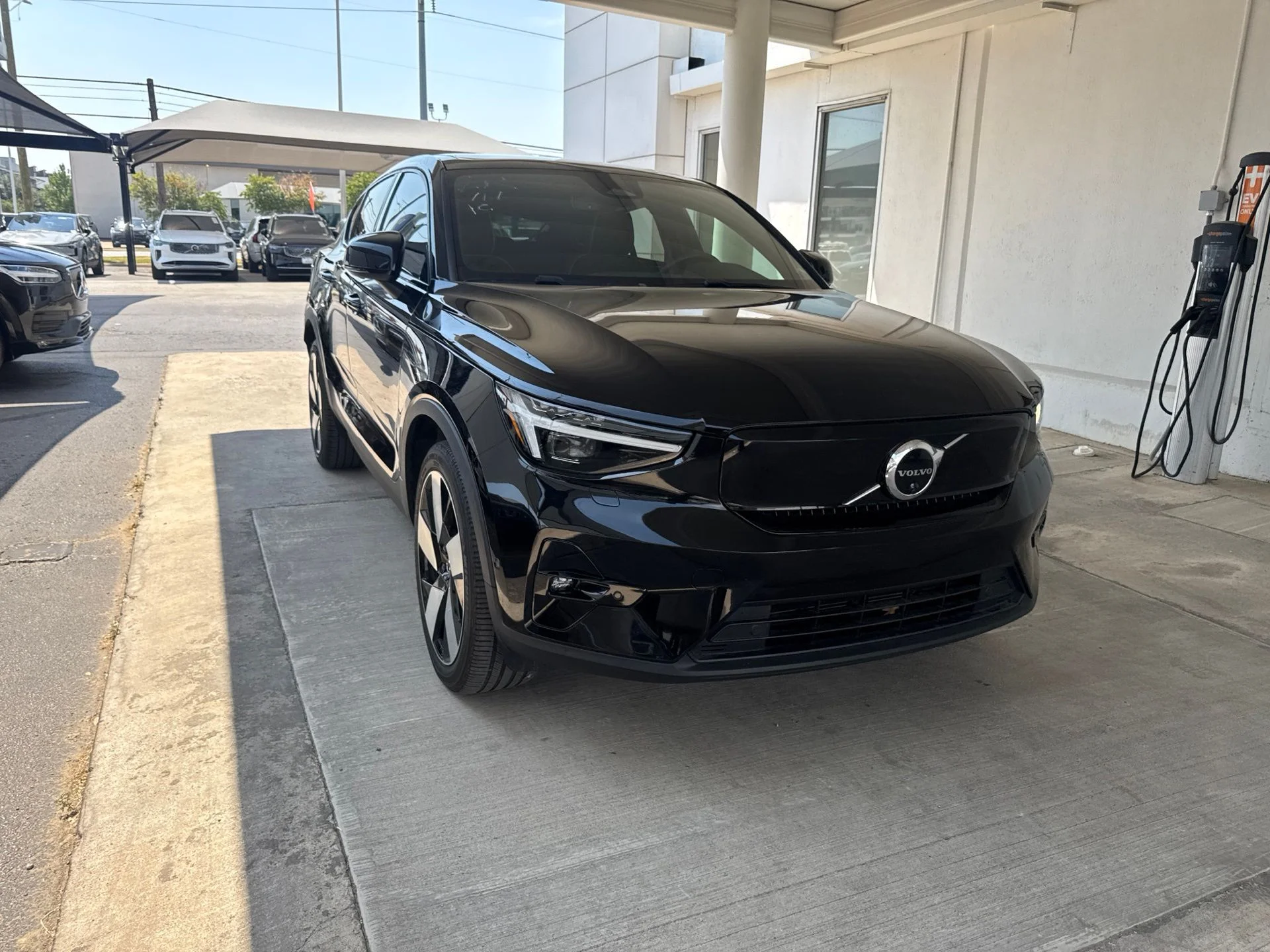 Used 2023 Black Volvo Ultimate image 3