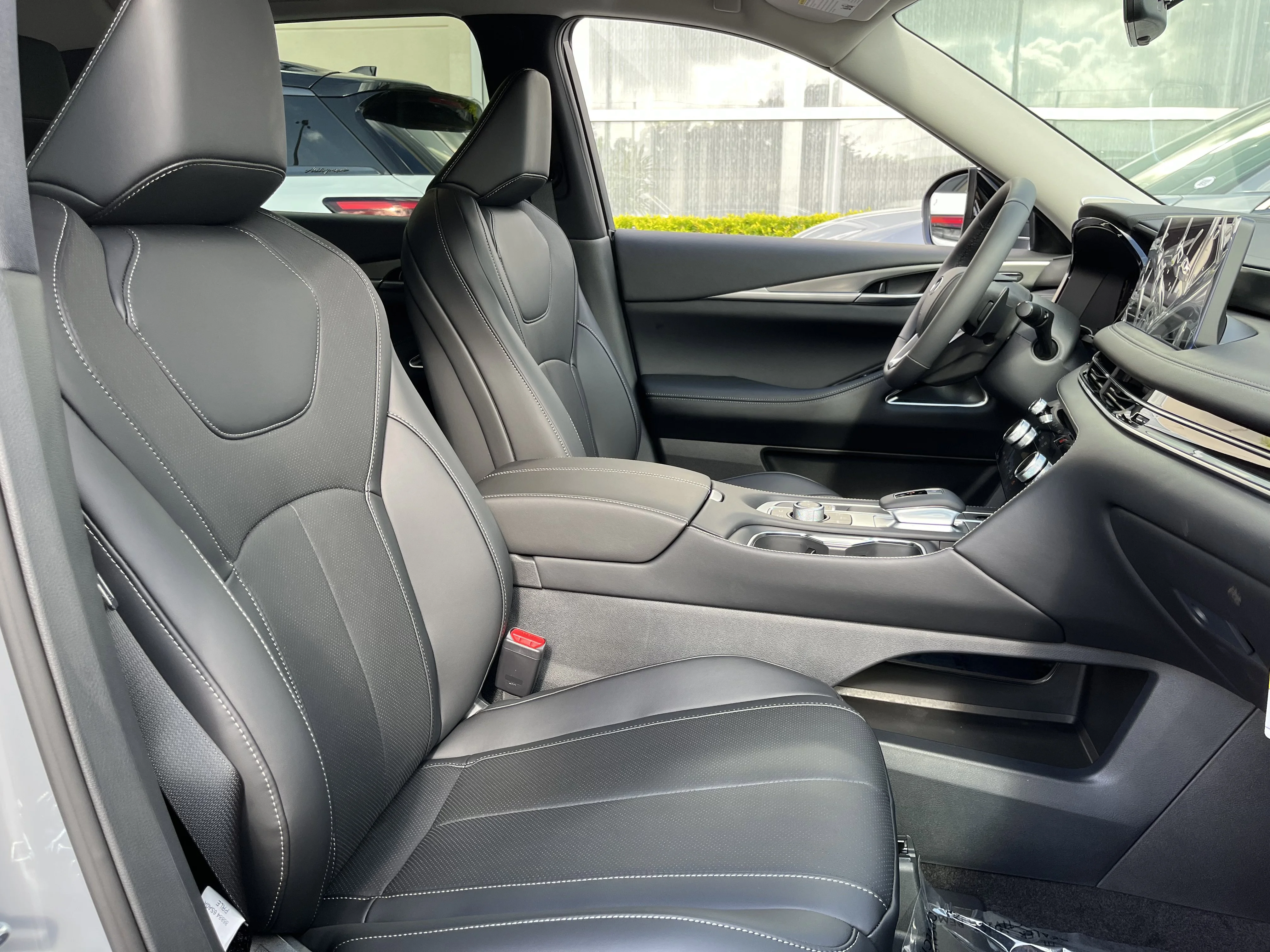 New 2027 Harbor Gray INFINITI LUXE image 19