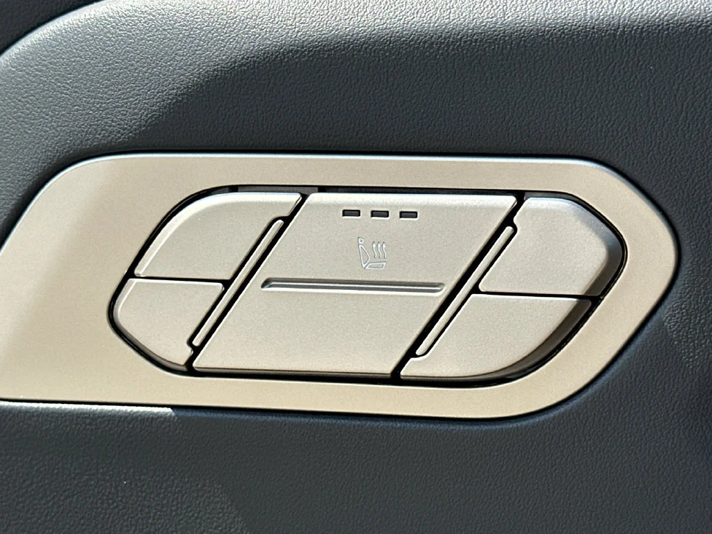 New 2027 White Kia S image 33