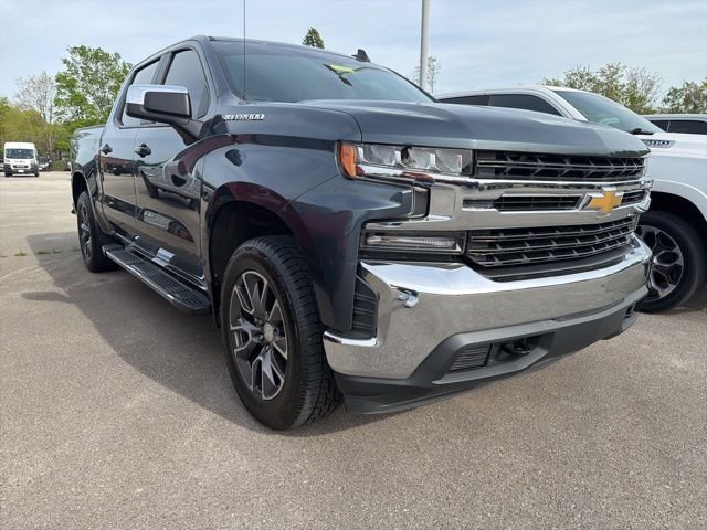 Used 2019 Gray Chevrolet LT image 3