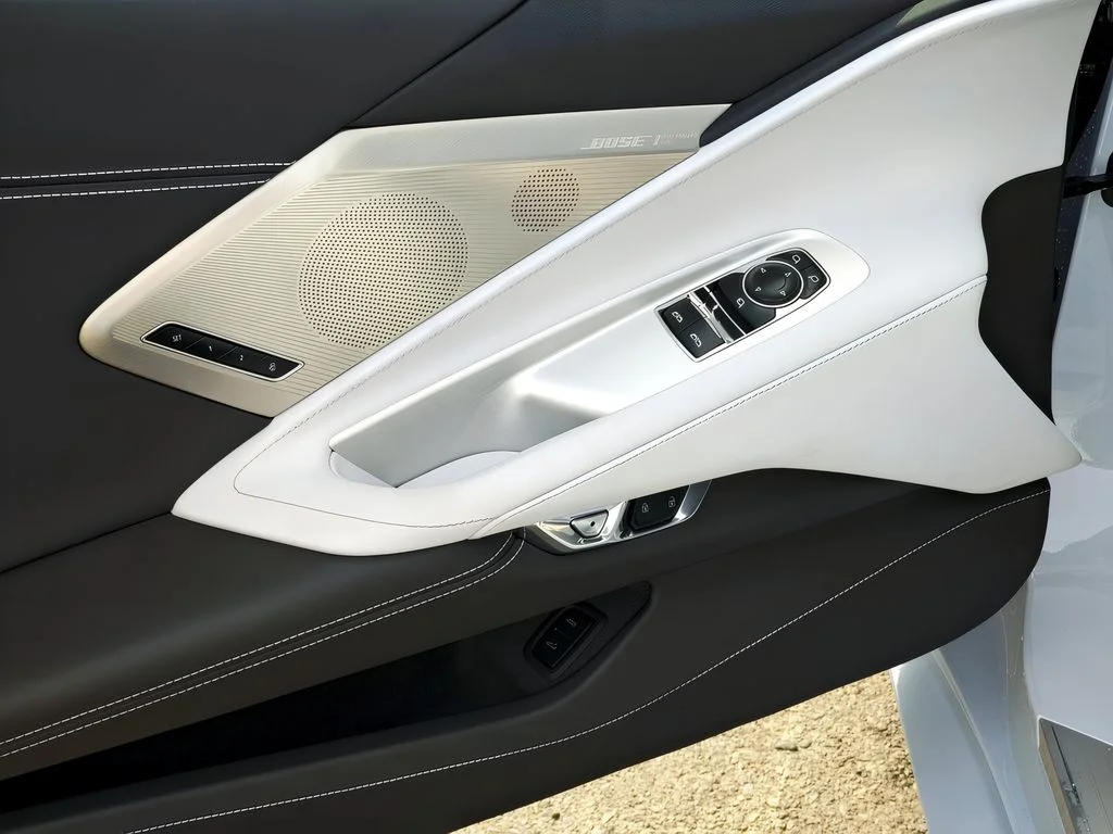 2024 Chevrolet Corvette 2LT - Photo 11