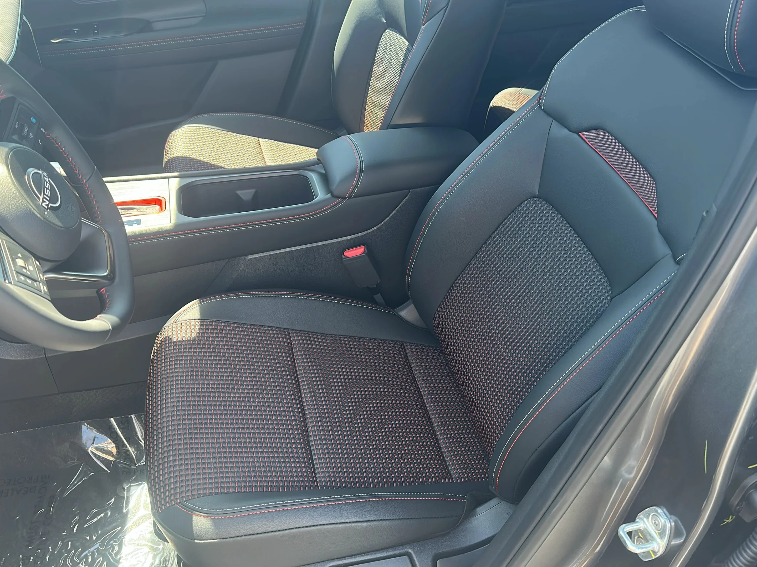 New 2026 Gun Metallic / Scarlet Ember Tintcoat Two-tone Nissan SR image 21