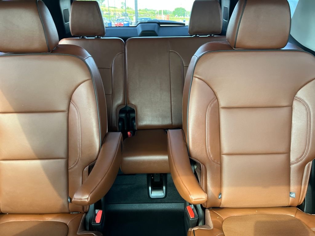 Used 2021 Beige Chevrolet High Country image 13
