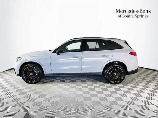 Used 2026 Gray Mercedes-Benz GLC 300 image 4