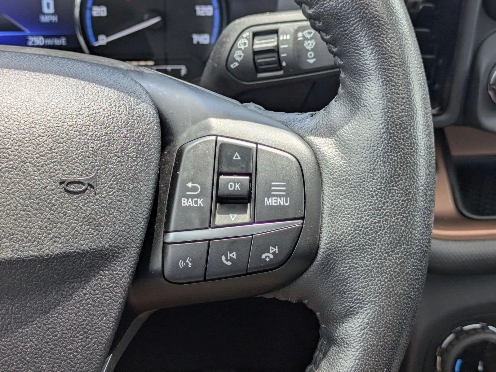 Used 2023 Shadow Black Ford Outer Banks image 18