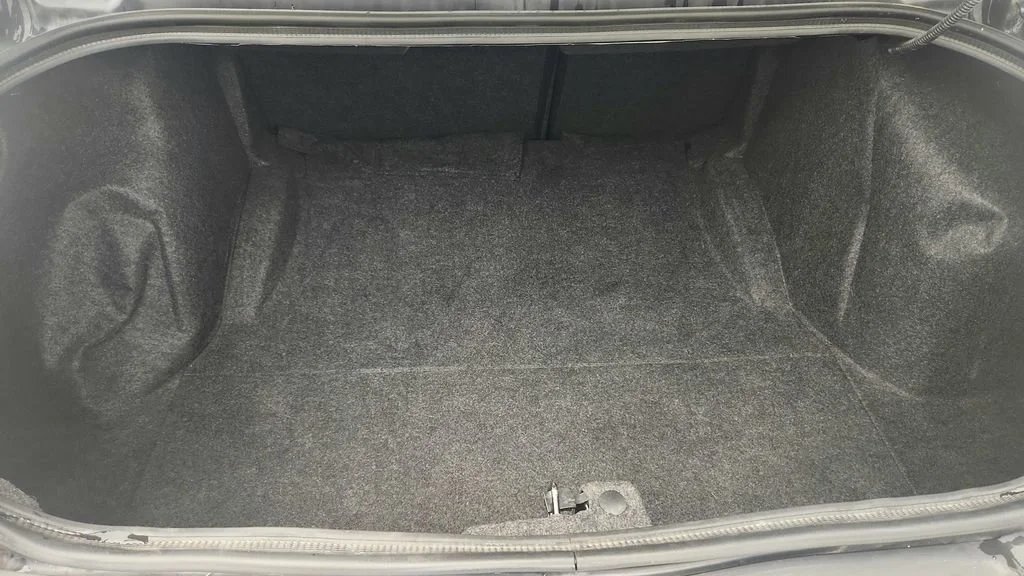 Used 2019 Gray Dodge SXT image 23