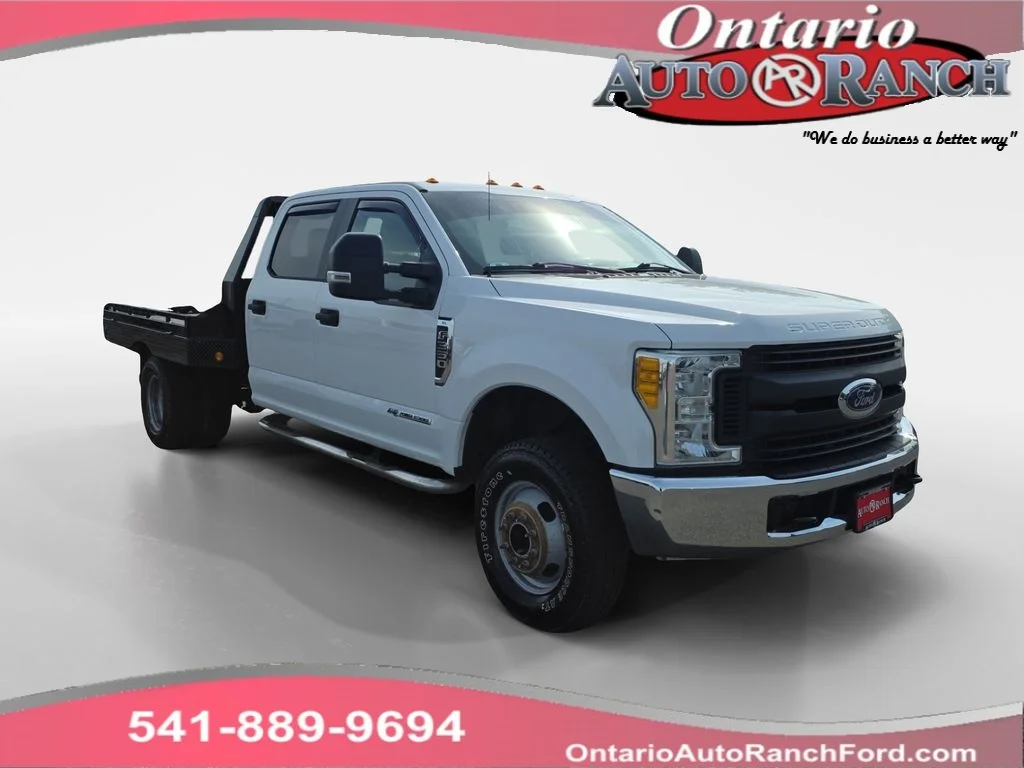 2017 Ford F-350 Super Duty Chassis Cab