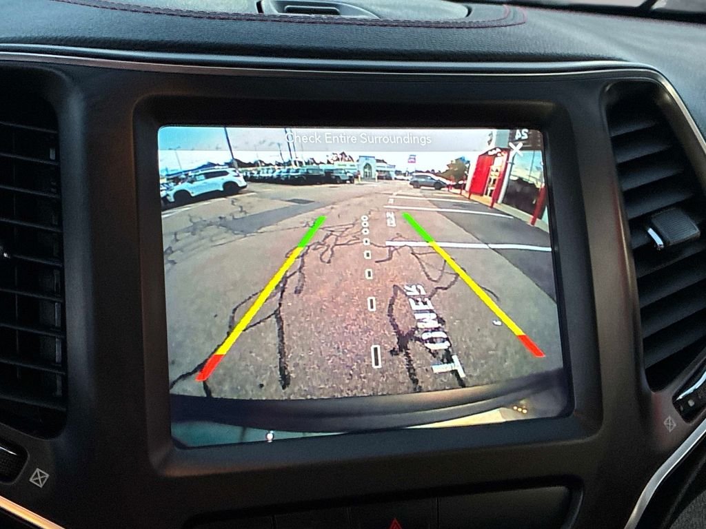 Used 2019 Gray Jeep Trailhawk image 34
