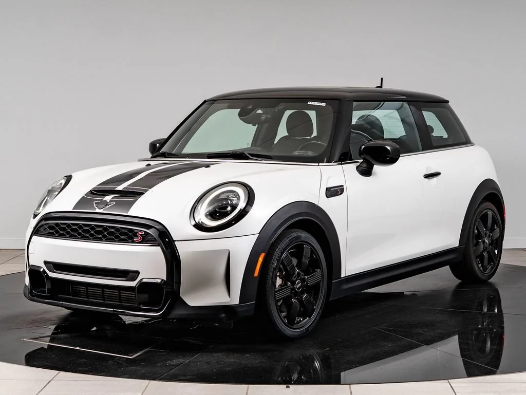 2024 MINI Hardtop Cooper S's photo