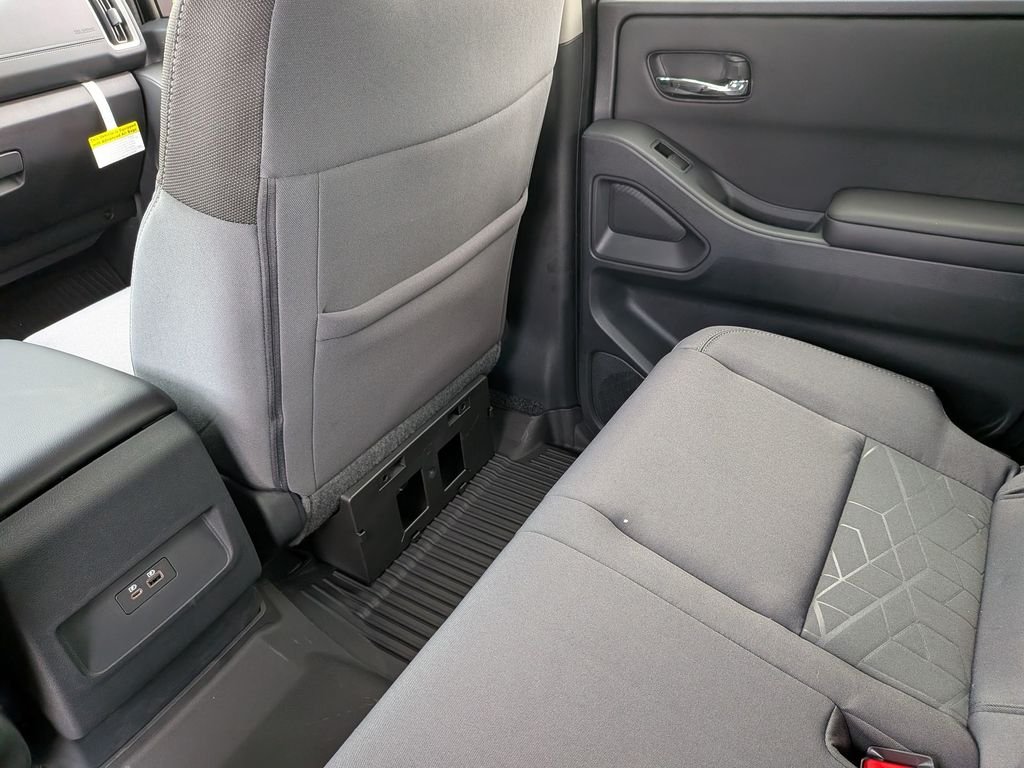 New 2026 Glacier White Nissan Crew Cab SV image 33