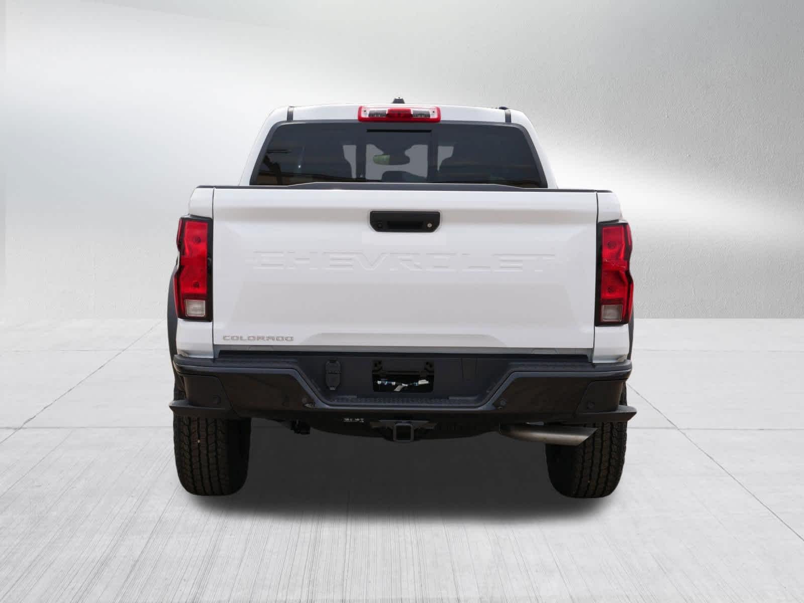 New 2026 Summit White Chevrolet Trail Boss image 4