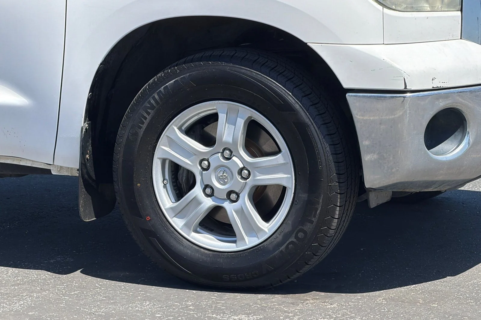 Used 2007 White Toyota SR5 image 25