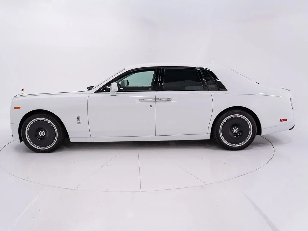 Certified Used 2023 Bespoke Crystal over Arctic White Rolls-Royce  image 2