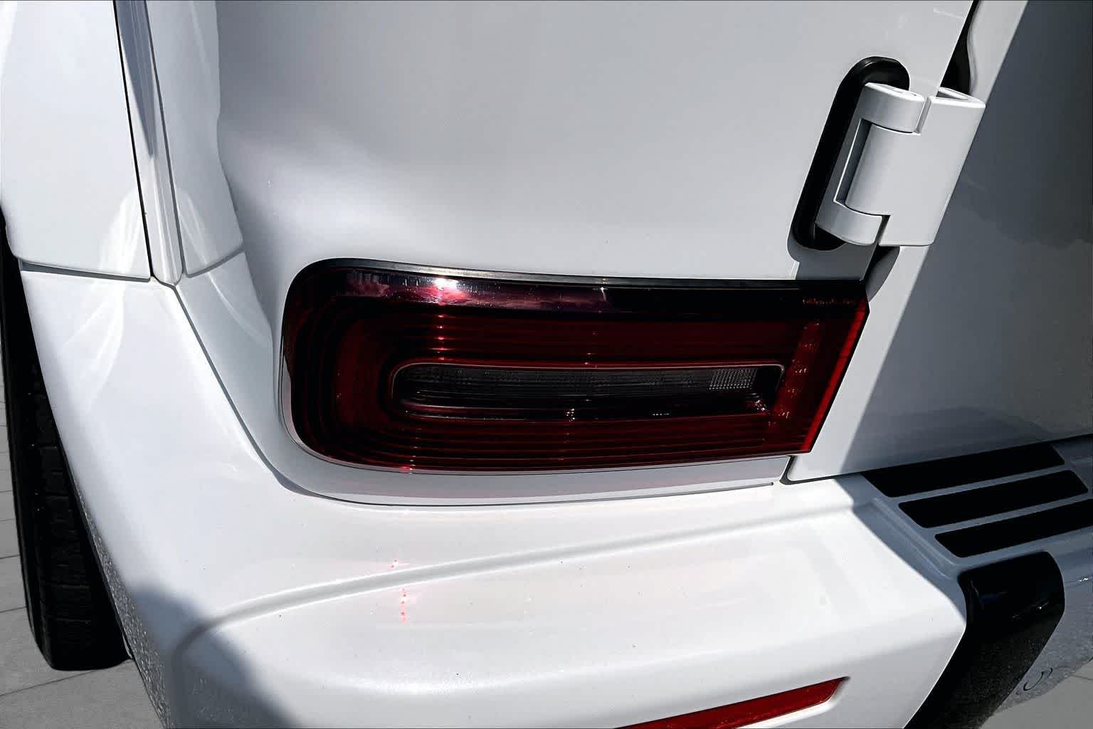 Used 2023 MANUFAKTUR Moonlight White Metallic Mercedes-Benz AMG® G 63 image 29