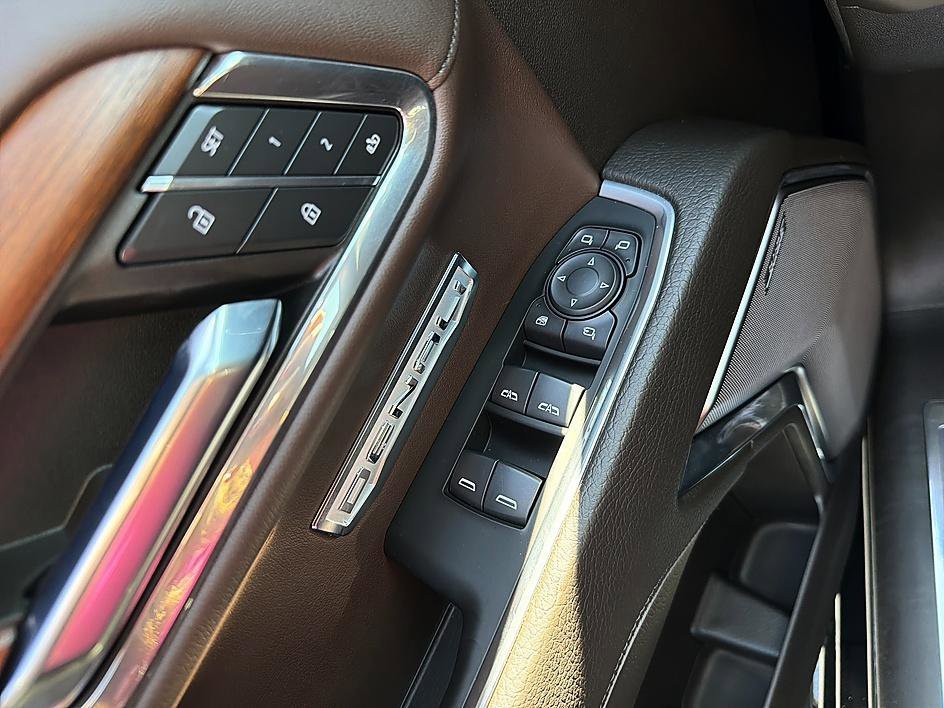 Used 2023 Onyx Black GMC Denali image 9
