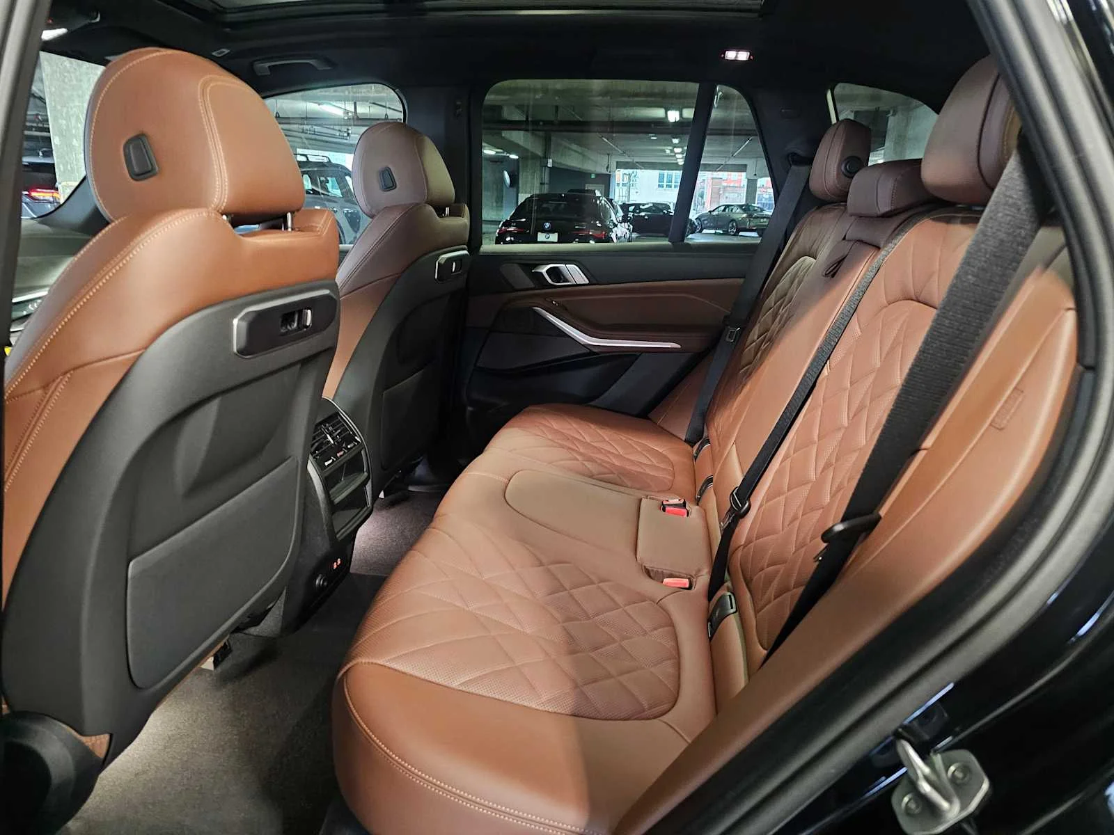New 2026 Black Sapphire Metallic BMW xDrive40i image 36