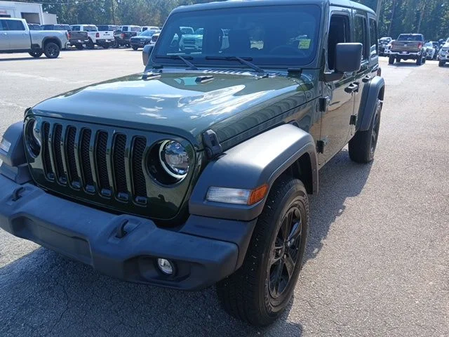 Used 2023 Green Jeep Sport image 7