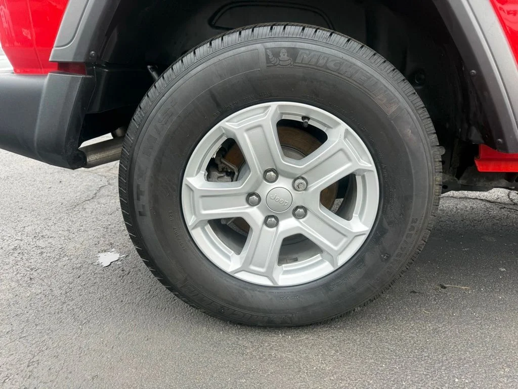 Certified Used 2019 Red Jeep Sport S image 38