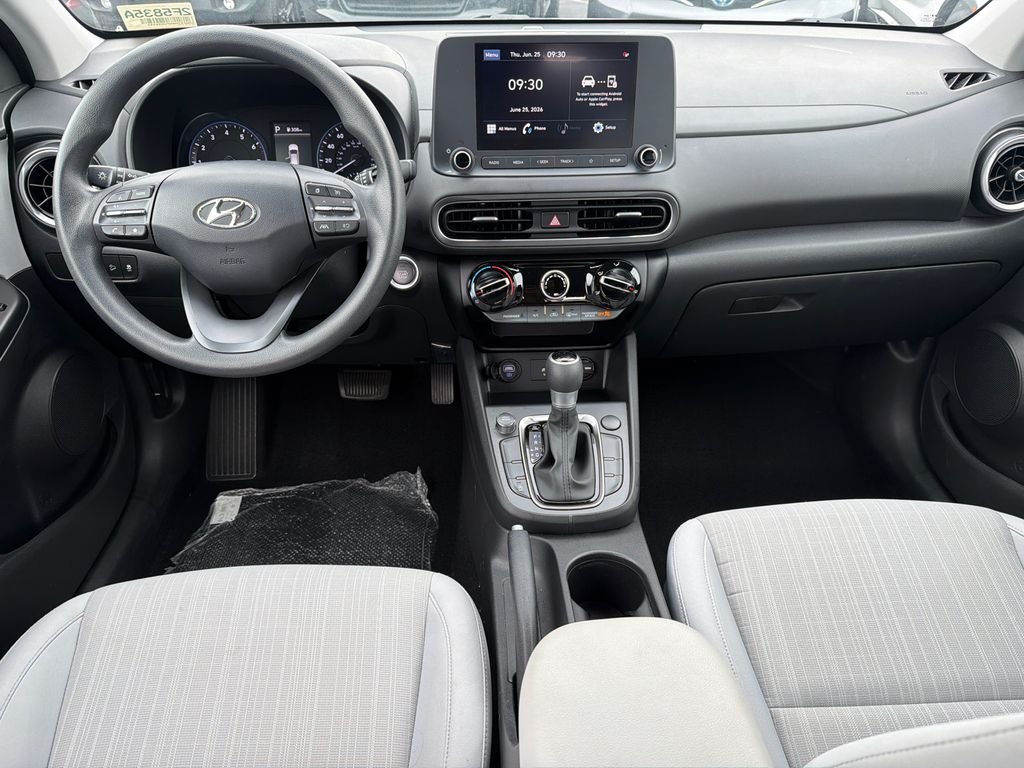 Used 2023 White Hyundai SEL image 22