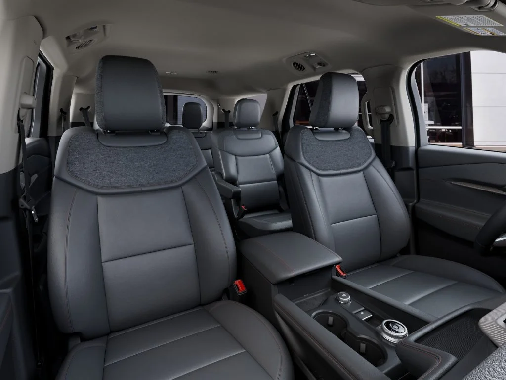 New 2027 Gray Ford Active image 10