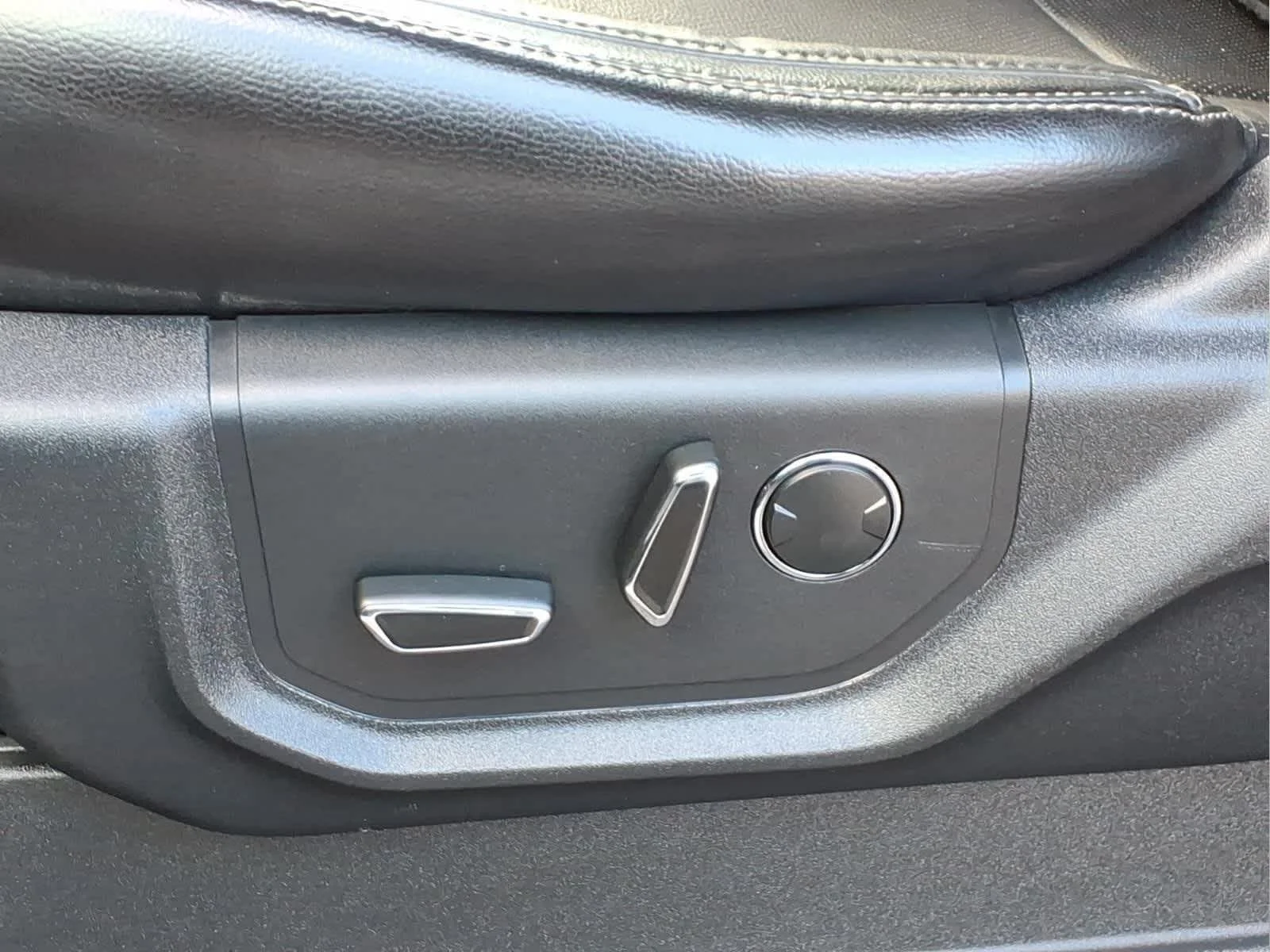 Used 2016 Blue Jeans Metallic Ford Lariat image 16