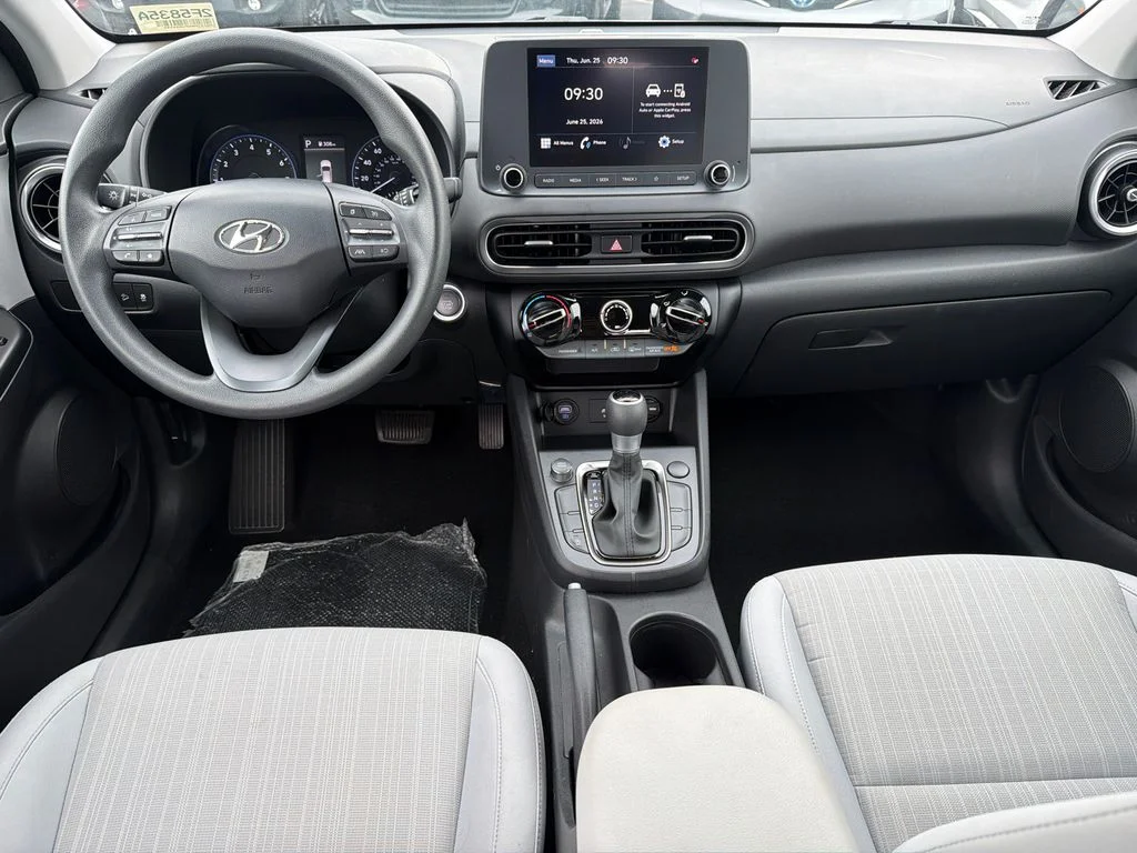 Used 2023 White Hyundai SEL image 22