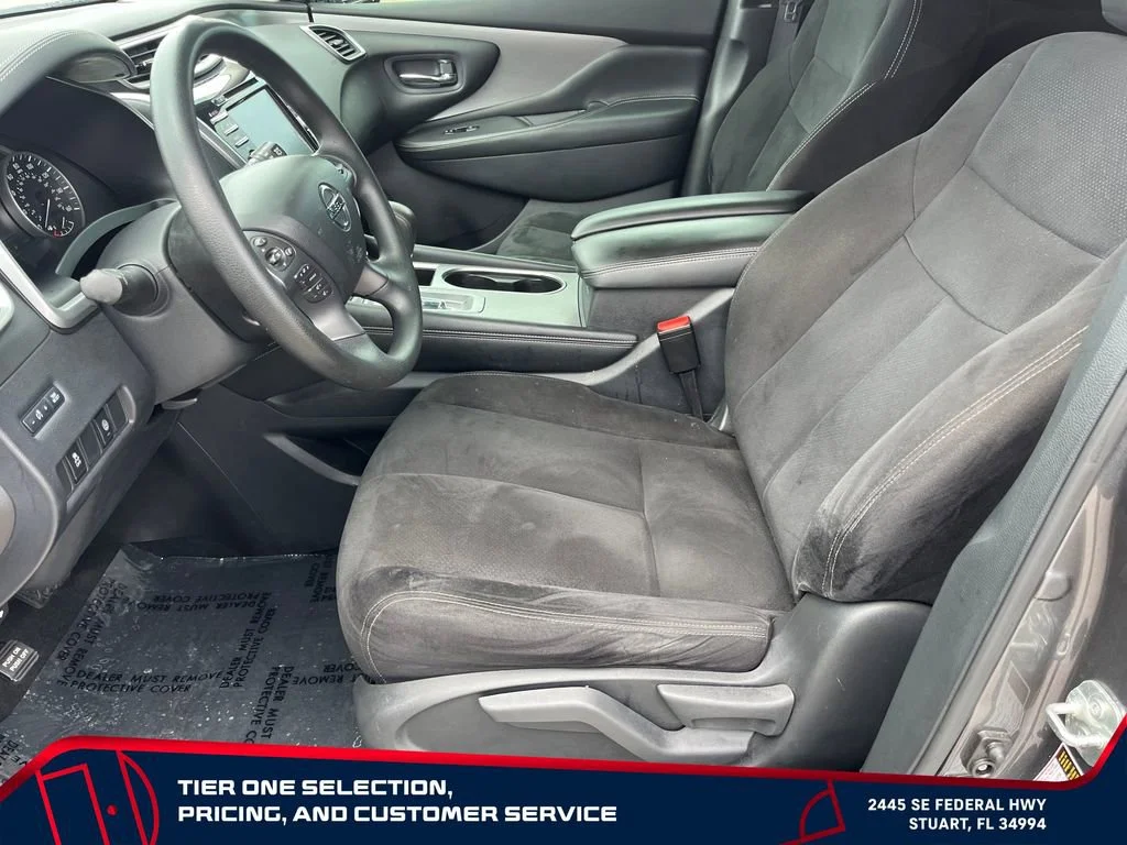 Used 2022 Gray Nissan S FWD image 9