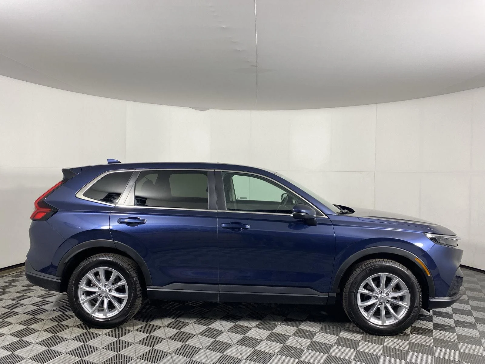 Used 2024 Canyon River Blue Metallic Honda EX image 8