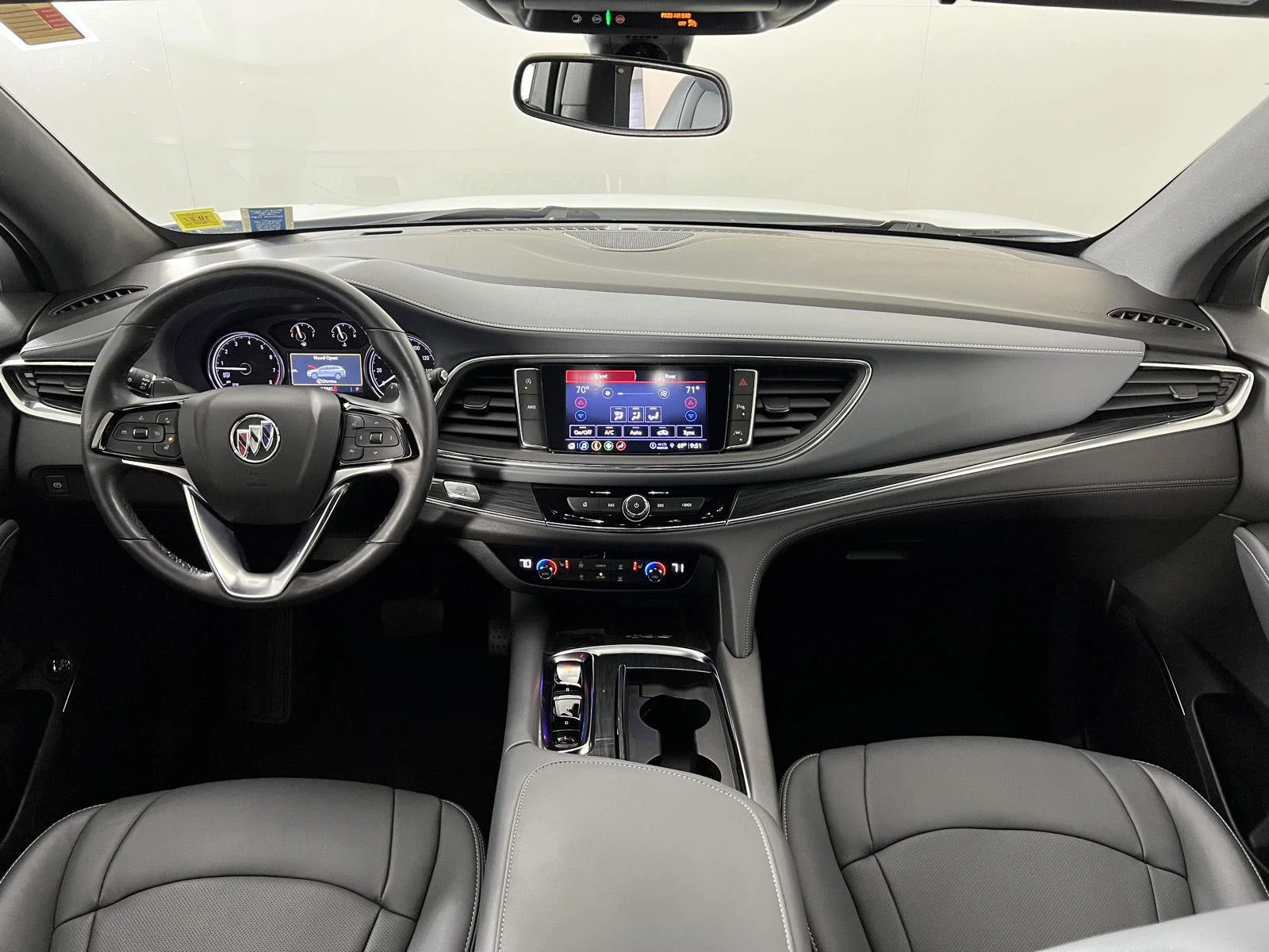 Used 2024 Summit White Buick Essence image 18