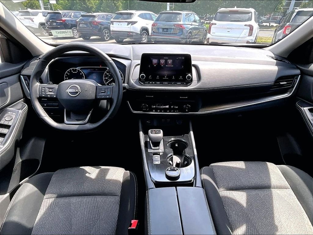 Used 2025 Silver Nissan SV image 21