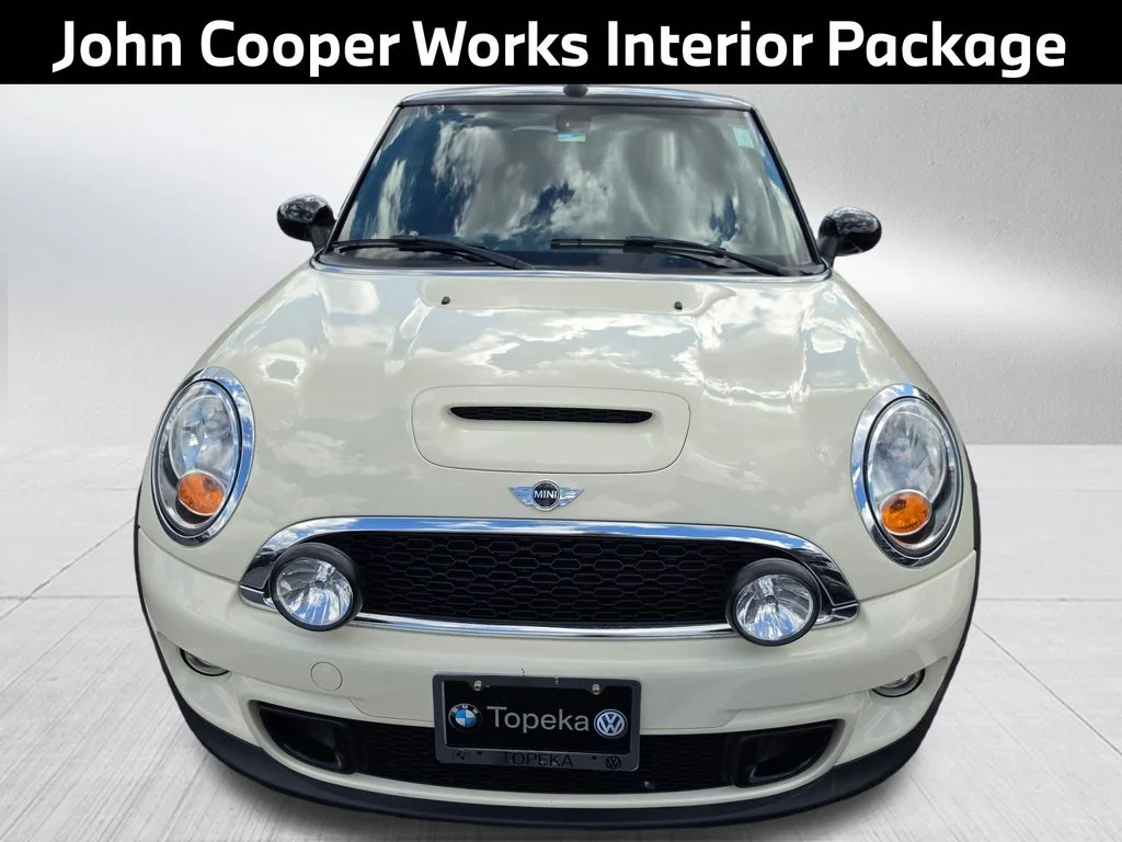 Used 2015 White MINI Base image 3