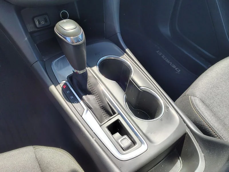 Used 2018 Gray Chevrolet LT image 19