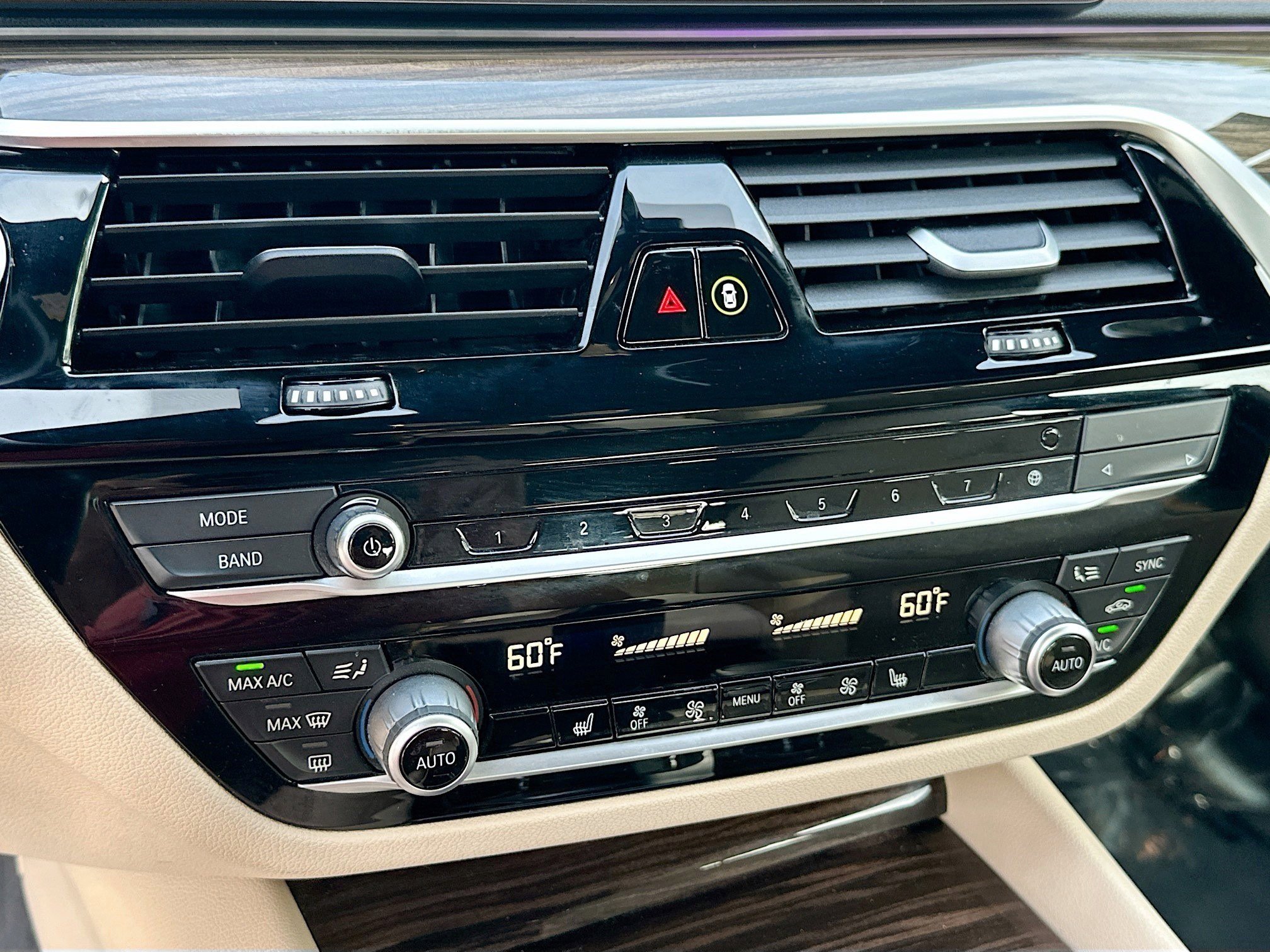 2022 BMW 5 Series 540i - Photo 16