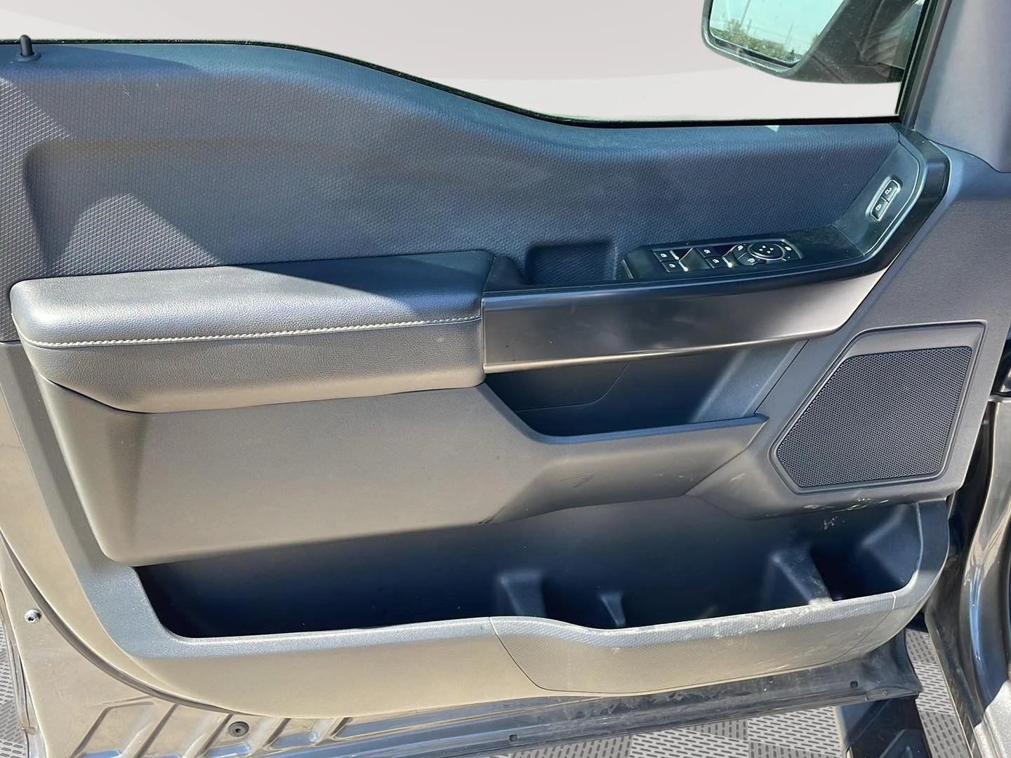 Used 2023 Carbonized Gray Ford XL image 14