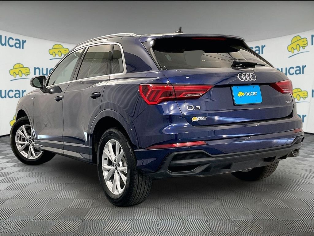 Used 2025 Navarra Blue Metallic Audi Premium image 4