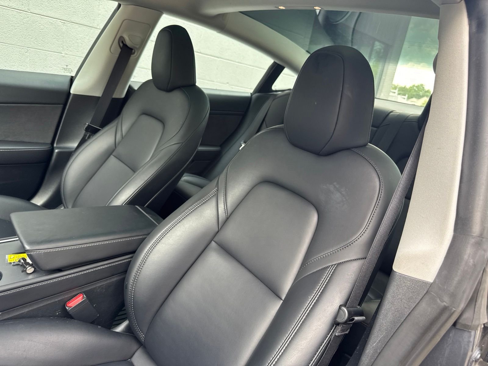 Used 2023  Tesla Base image 9
