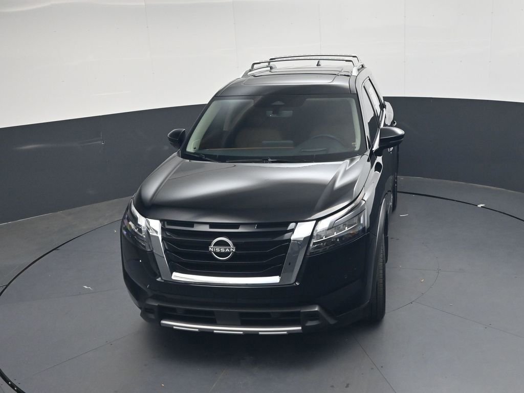 Used 2025 Black Nissan Platinum image 35