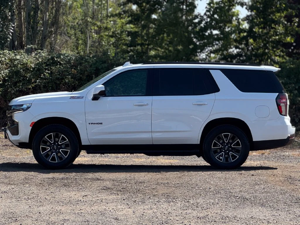 Used 2021 Summit White Chevrolet Z71 image 4