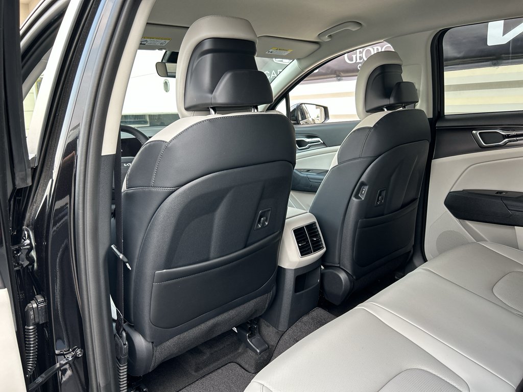 New 2027 Fusion Black Kia EX image 13