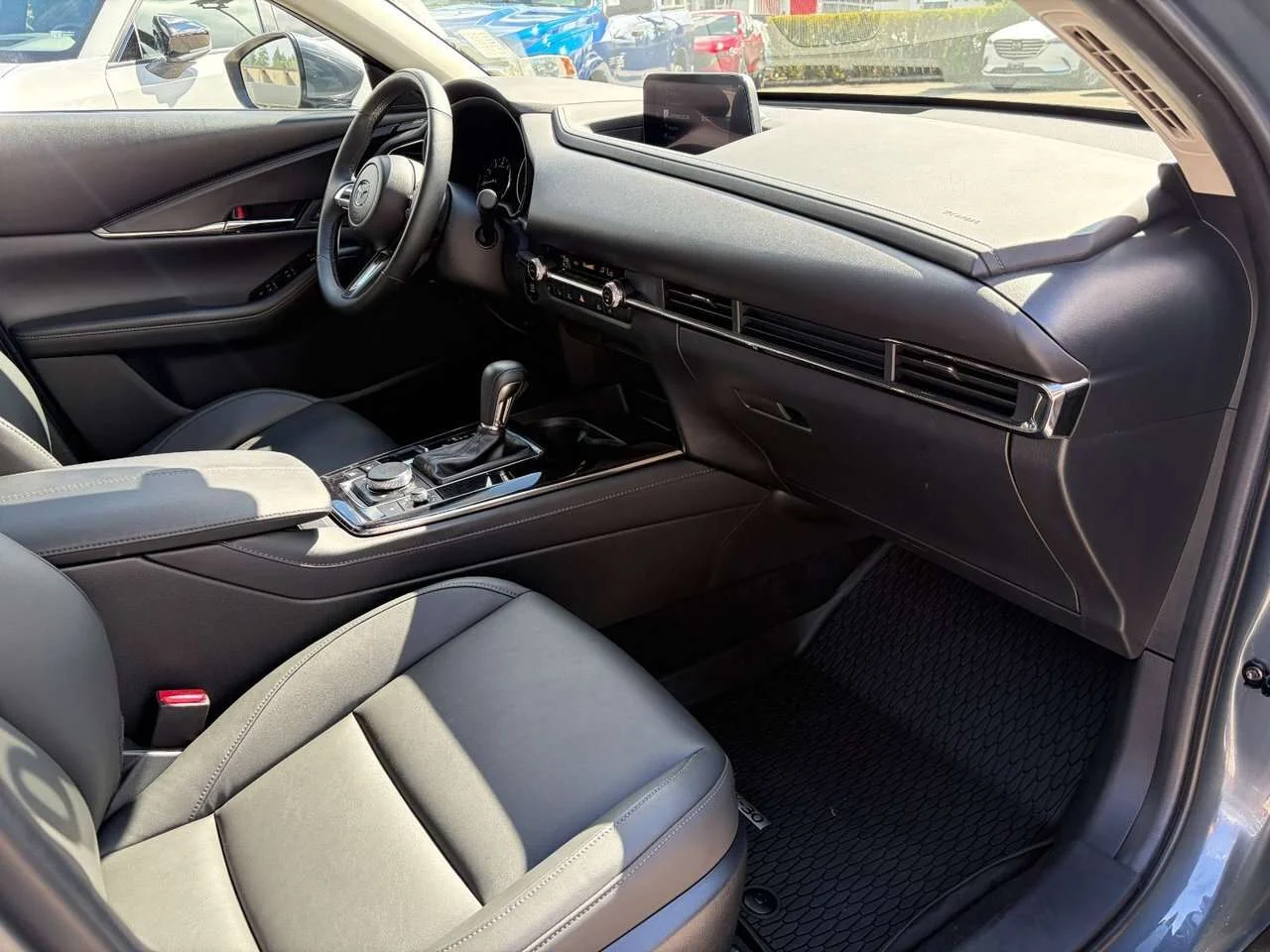 Used 2023  Mazda GS image 14
