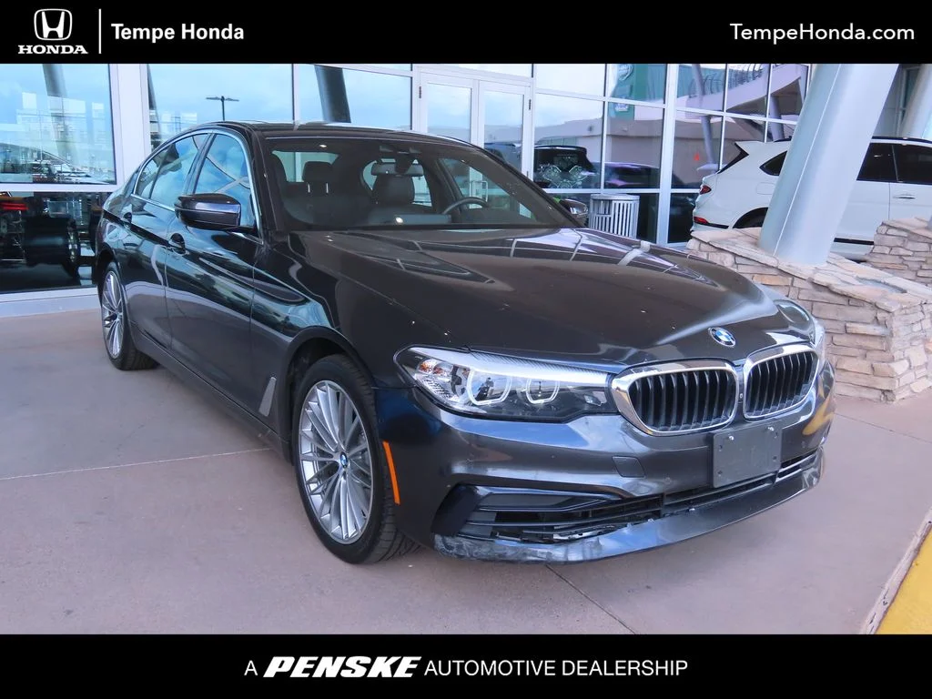 2020 BMW 5 Series 530e iPerformance Sedan's photo