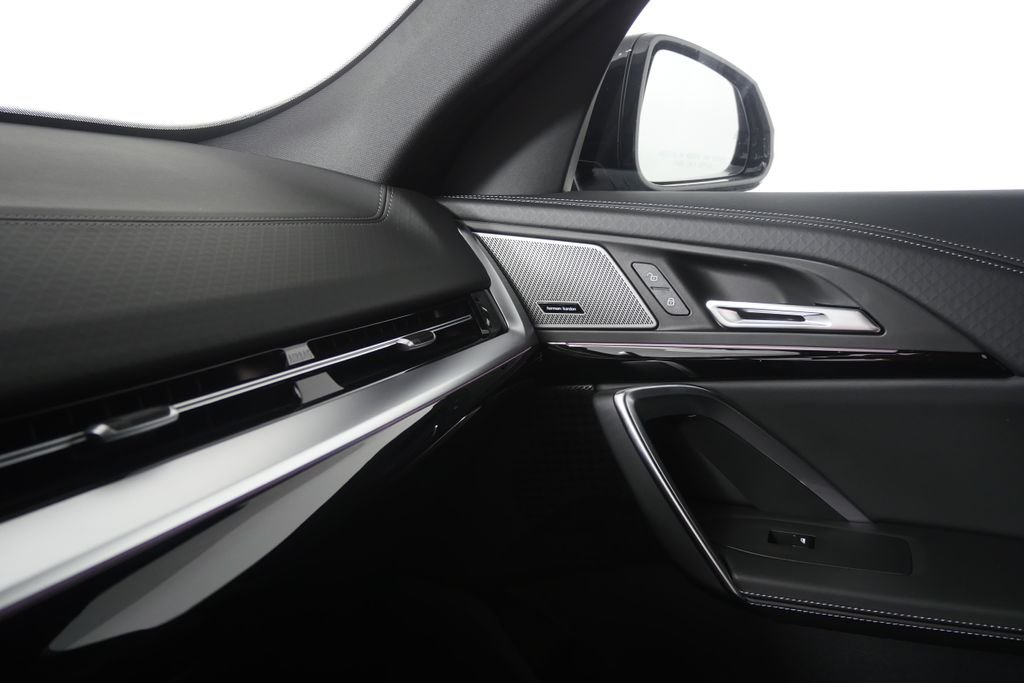 New 2027 Brooklyn Grey Metallic BMW xDrive28i image 21