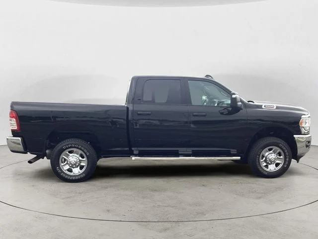 Certified Used 2024 Diamond Black Ram Tradesman image 6