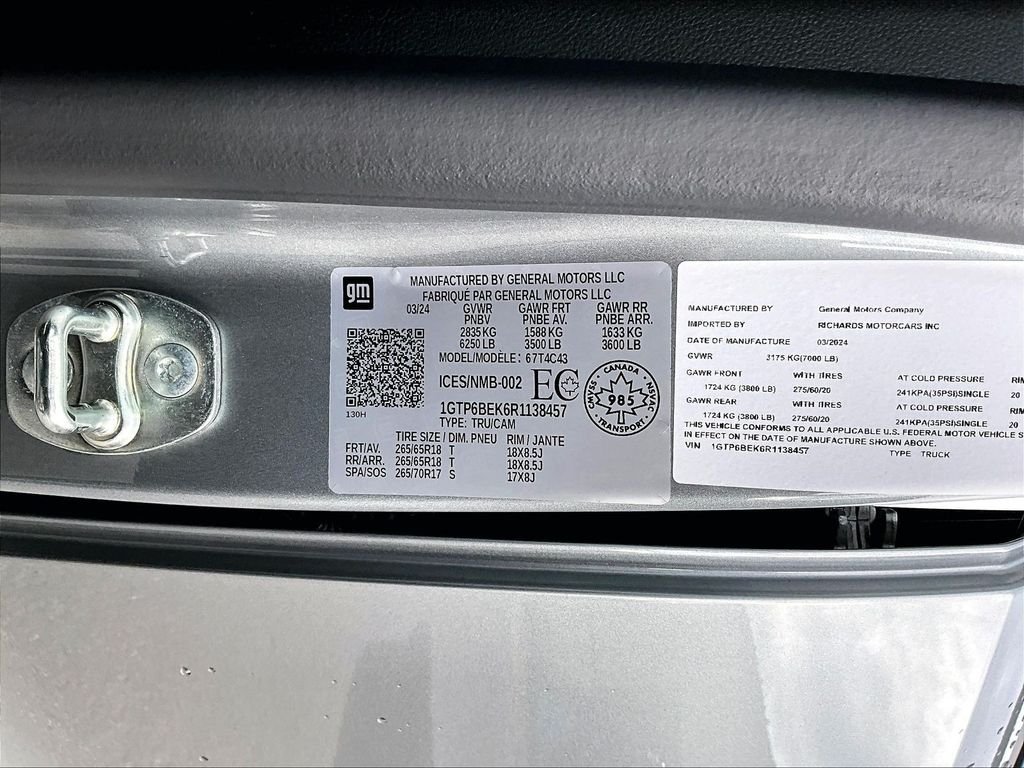 Used 2024 Gray GMC Elevation image 35