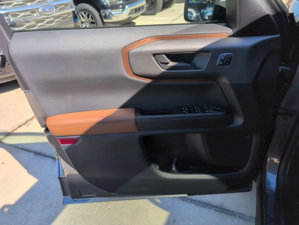 New 2025 Gray Ford Outer Banks image 27
