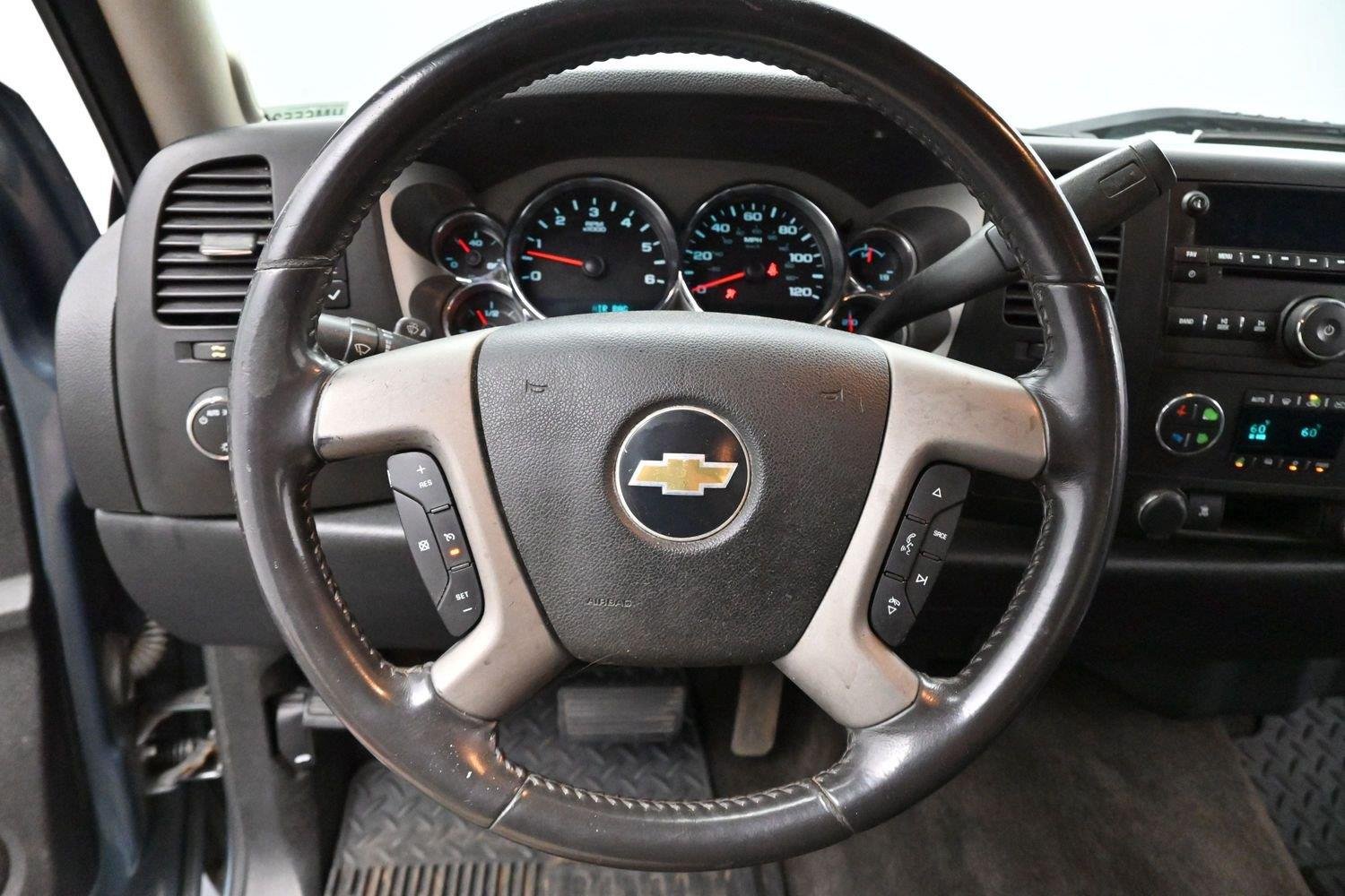 Used 2011 Blue Granite Metallic Chevrolet LT image 14