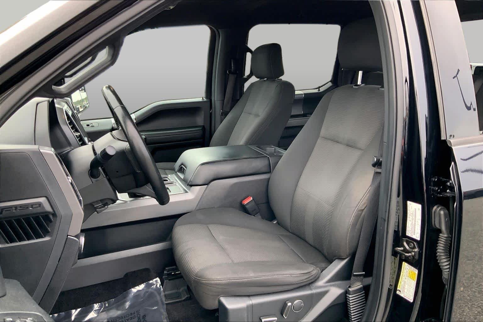 Used 2017 Shadow Black Ford XLT image 8