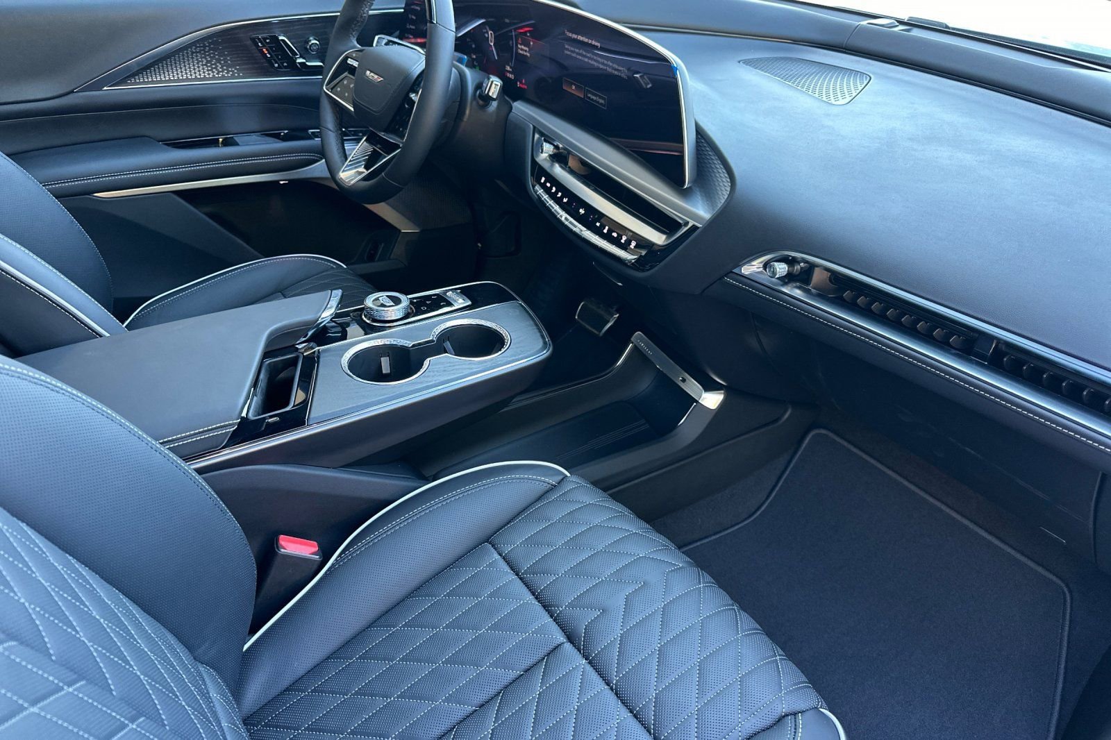 2026 Cadillac LYRIQ V Premium - Photo 15