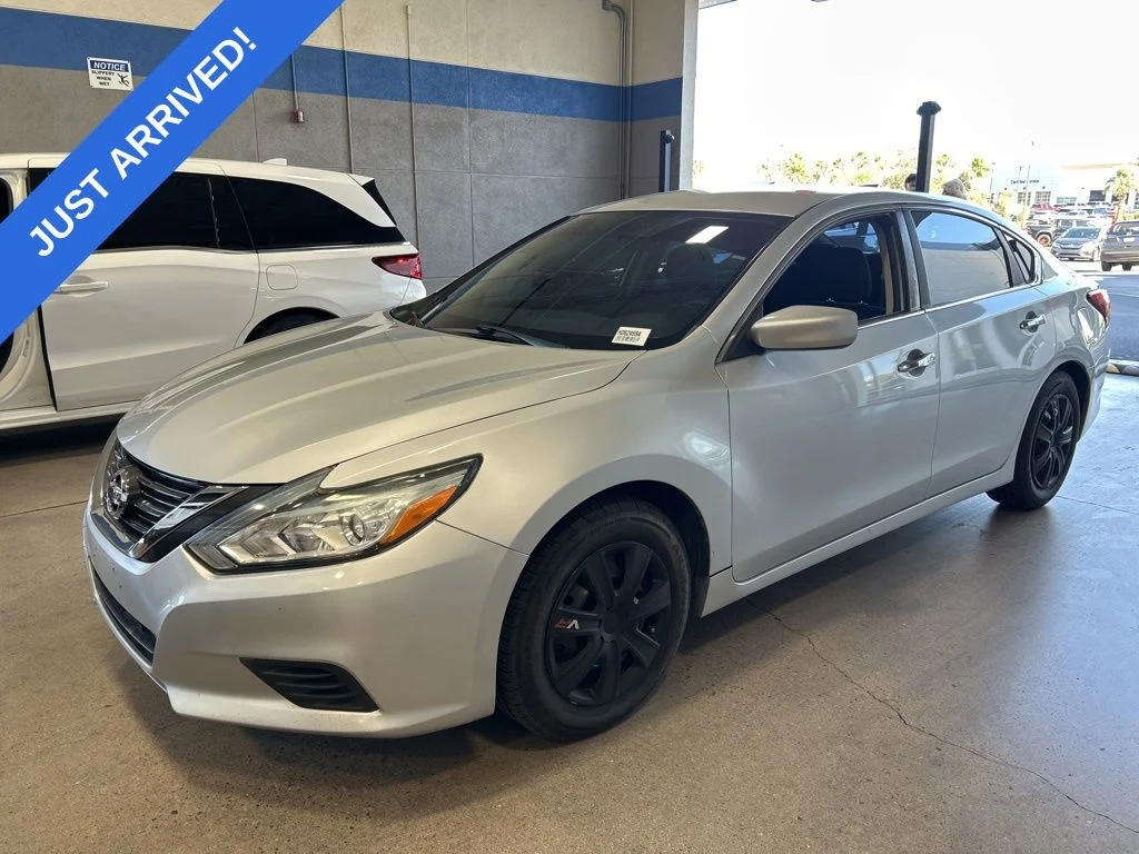 2016 Nissan Altima 2.5 S's photo